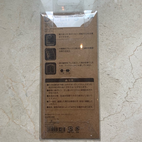 Midori D-Clip Large Fruit Paperclips - Picture 3 of 4